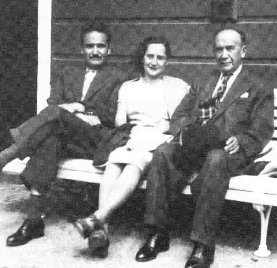 El rector y el alumno JOSÉ ANTONIO ENCINAS y JOSÉ MARÍA ARGUEDAS